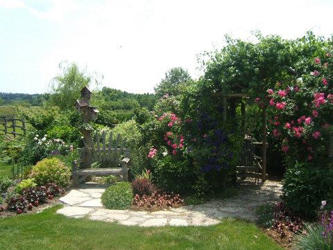 Pickering Horticultural Society Photo Gallery 2007 Garden Tour